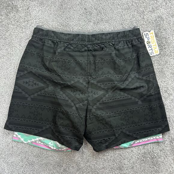 Chubbies 5.5" The Ultimate Training Shorts Mens Sz Medium Black The Quests - Picture 3 of 11